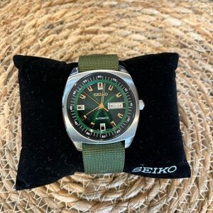 SEIKO watch SNKM97 / Clean Vintage look